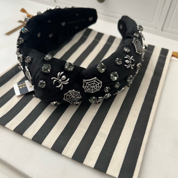 LELE SADOUGHI JET CRYSTAL HALLOWEEN SPIDER COBWEB KNOTTED HEADBAND NWT - Picture 7 of 9